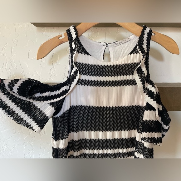 Zara| Black & White Cold Shoulder Dress with Mesh Style Layer, Size Small••• - Picture 3 of 13